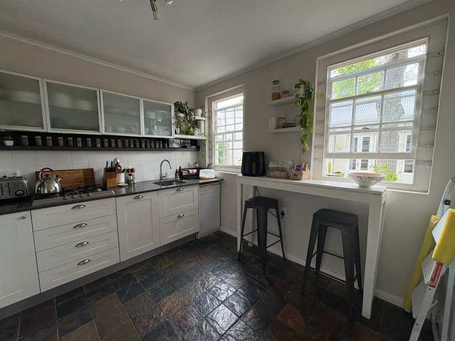 2 Bedroom Property for Sale in Harfield Village Western Cape